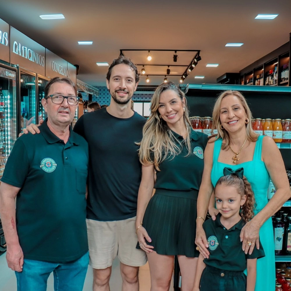 familia-emporio-cfa1076b7145e1821d6a400ec61e8cc7